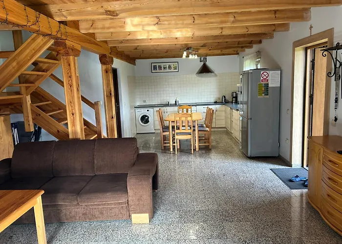 Hubertowo بيت للعطل