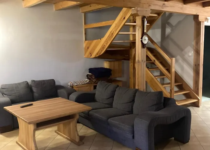 Hubertowo بيت للعطل